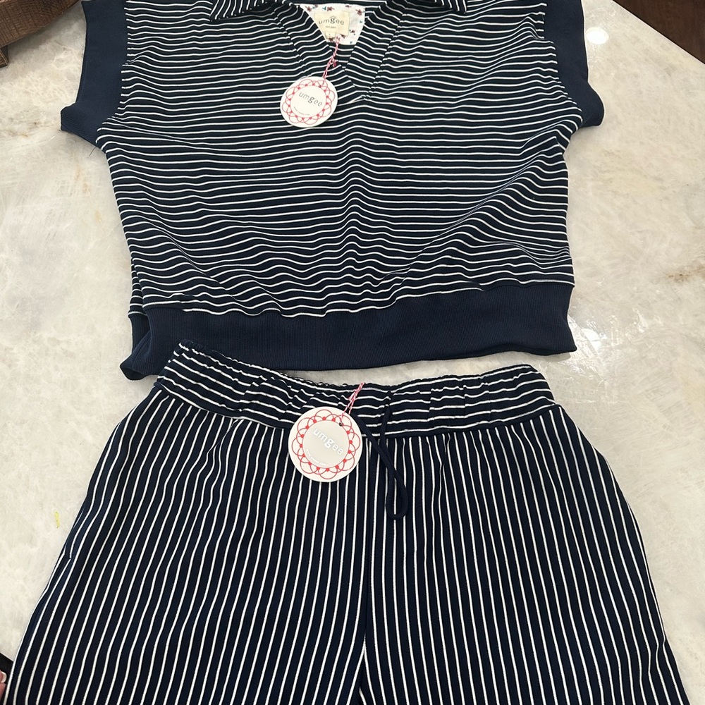 Umgee Navy and White Striped Lounge Set - Picture 2 of 2